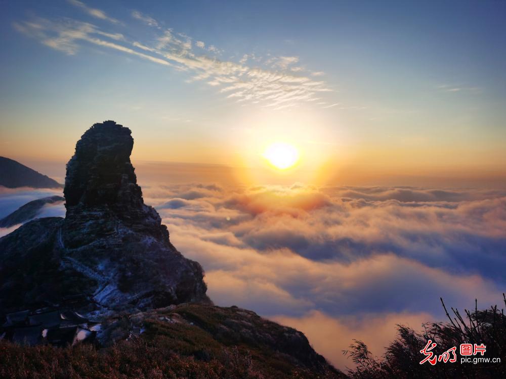 Sunset in the snow on Fanjing Mountain, SW China's Guizhou Province