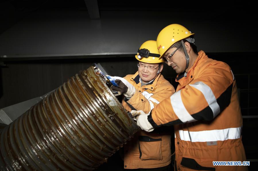 Maintenance work underway across China for Spring Festival travel rush