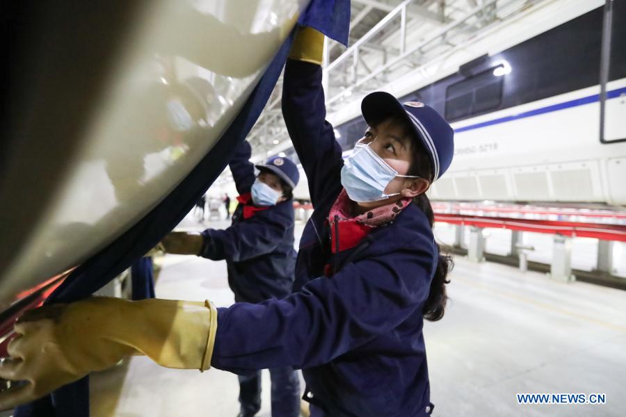 Maintenance work underway across China for Spring Festival travel rush