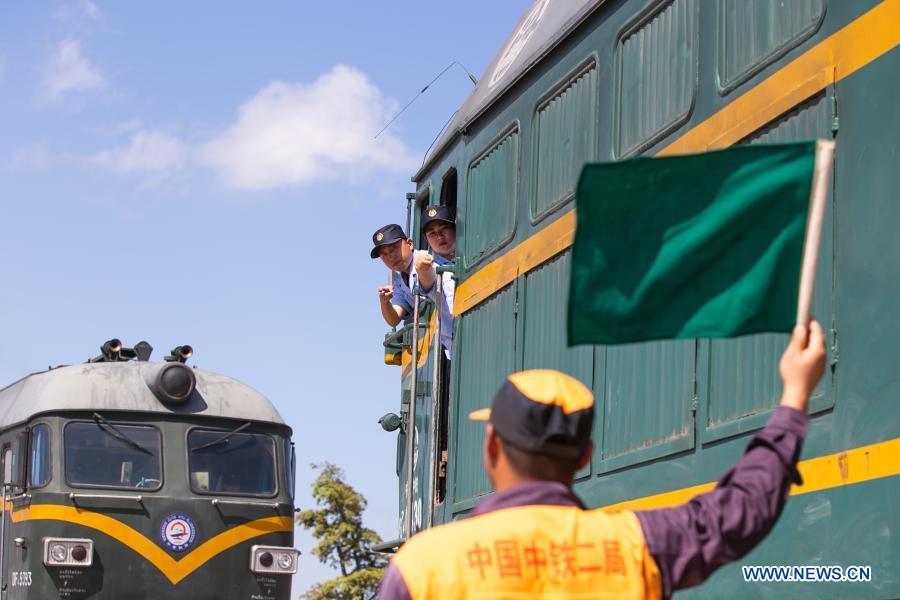 Shared New Year wish brings China-Laos railway builders closer