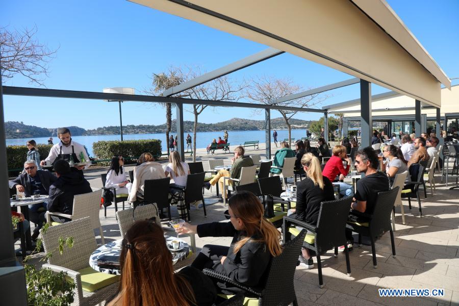Croatia reopens bar, restaurant terraces