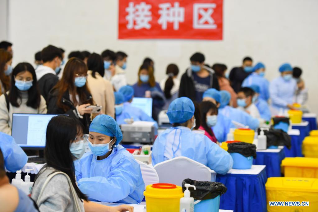 Temporary COVID-19 vaccination site set up at university in Hunan
