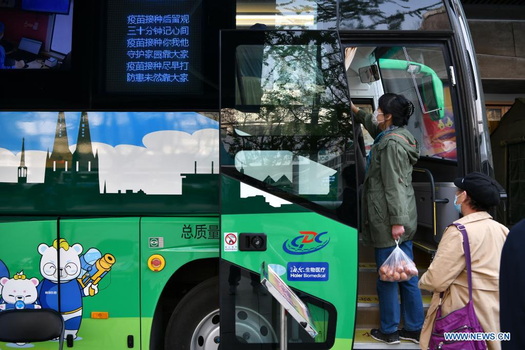 Beijing uses mobile COVID-19 vaccination vehicles to expedite vaccination