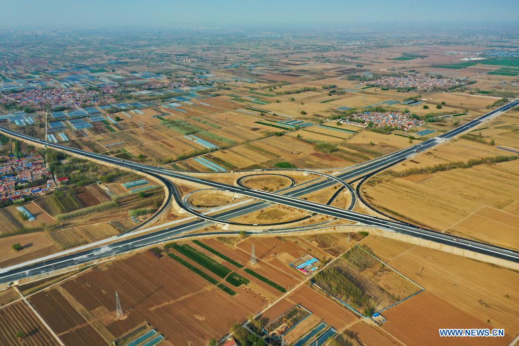 Beijing-Dezhou expressway under construction