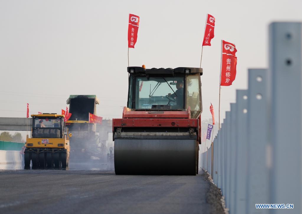 Beijing-Dezhou expressway under construction