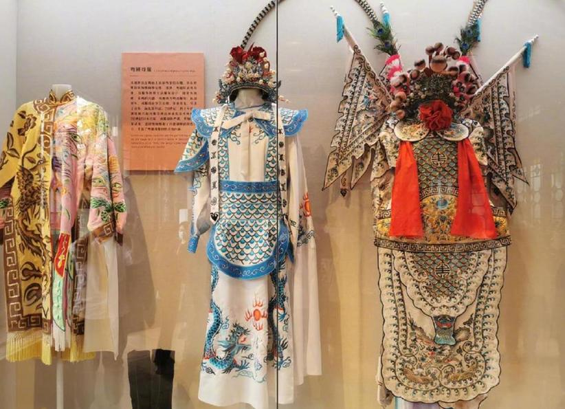 A visit to Cantonese opera exhibition in S China's Guangdong Province