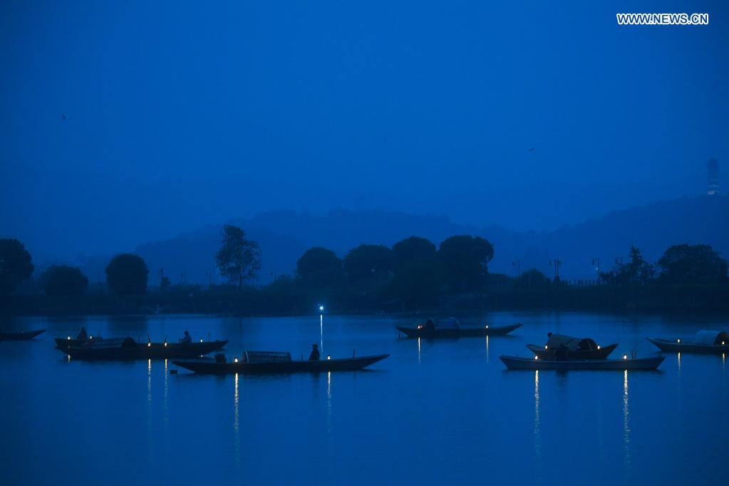 Night view of Sandu Fishing Village in Zhejiang