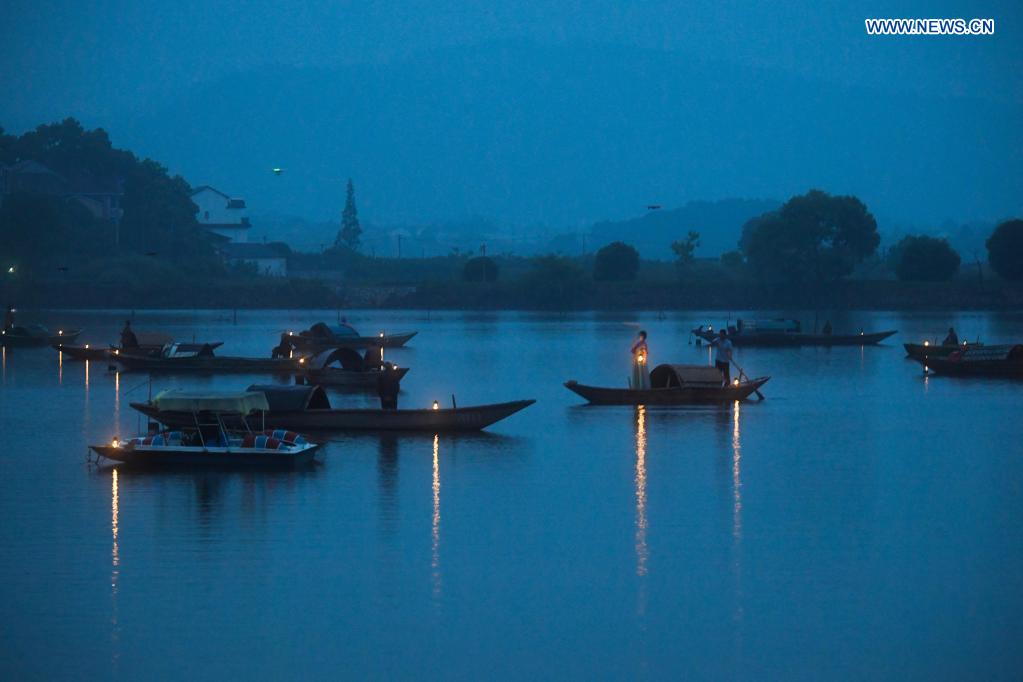 Night view of Sandu Fishing Village in Zhejiang