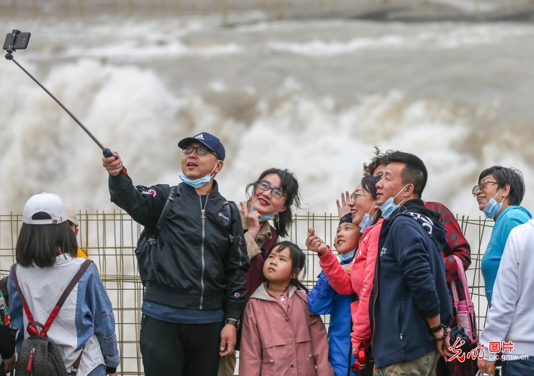 Spectacular view of China's Hukou Waterfall