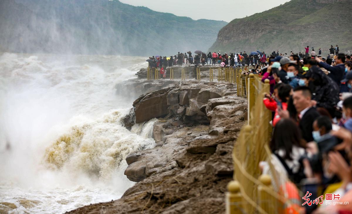 Spectacular view of China's Hukou Waterfall