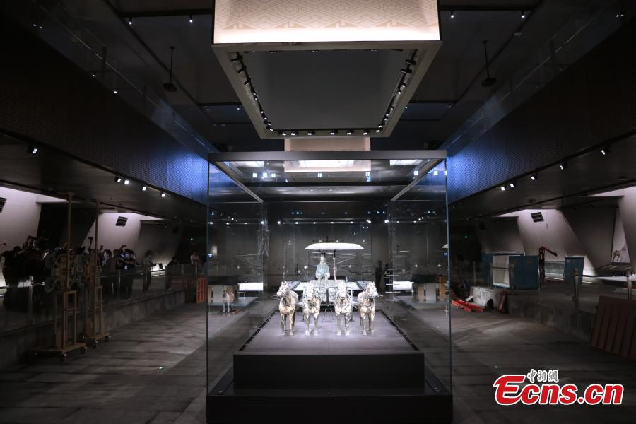 Emperor Qinshihuang's chariots and horses moved to new home
