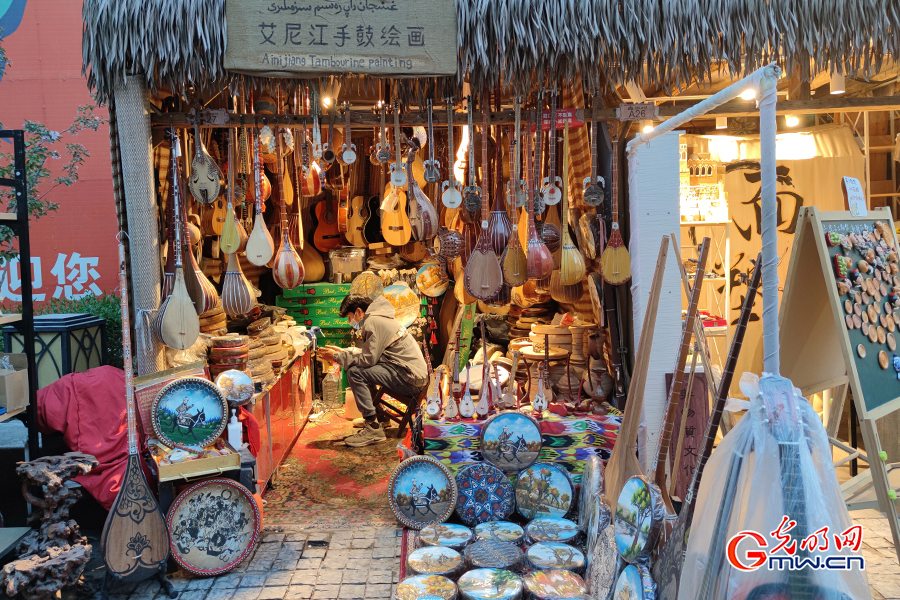 International Grand Bazaar in Urumqi, NW China's Xinjiang Uygur Autonomous Region