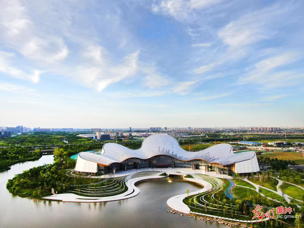 Nantong Grand Theater makes its debut Nantong Grand Theater makes its debut