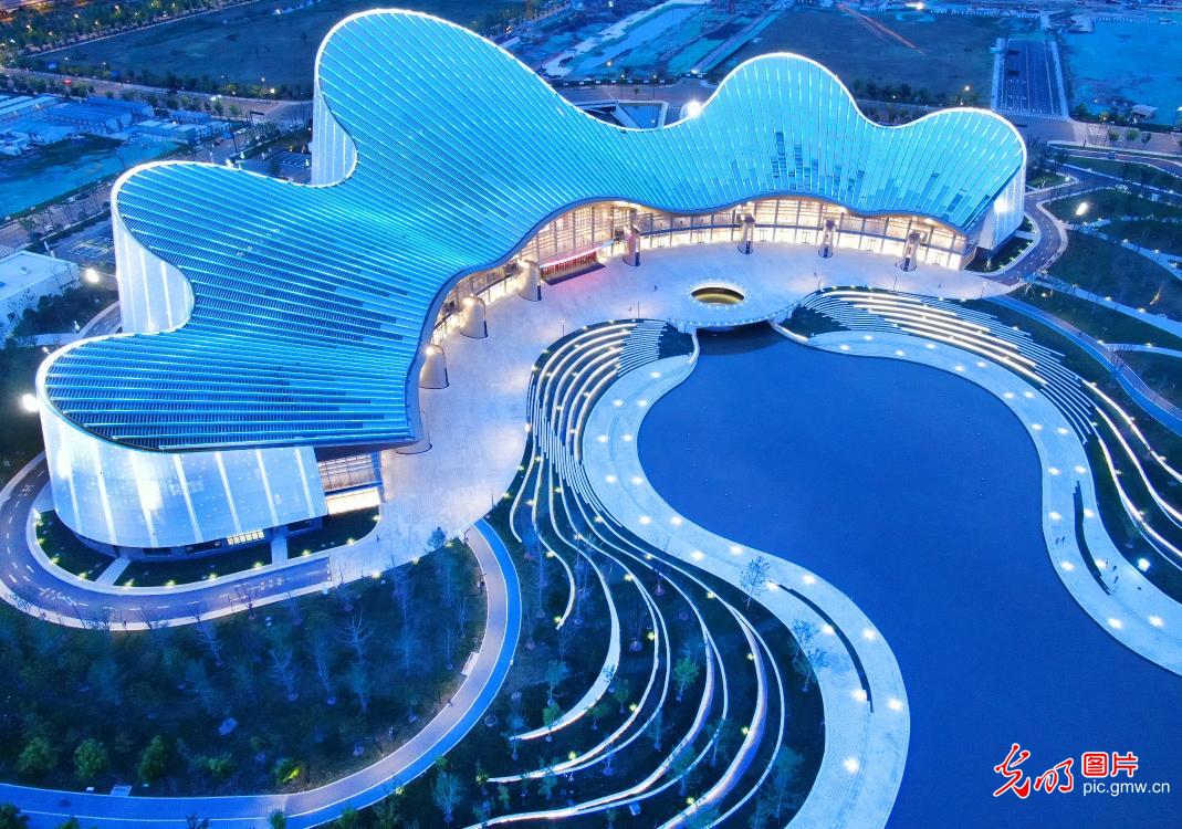 Nantong Grand Theater makes its debut