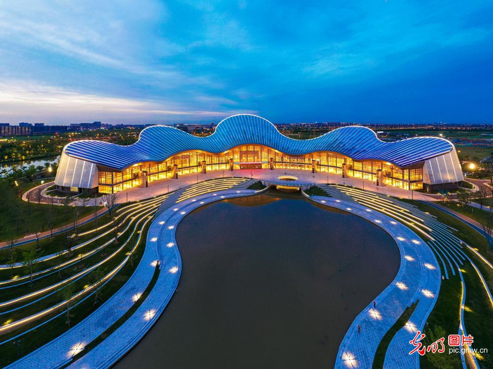 Nantong Grand Theater makes its debut