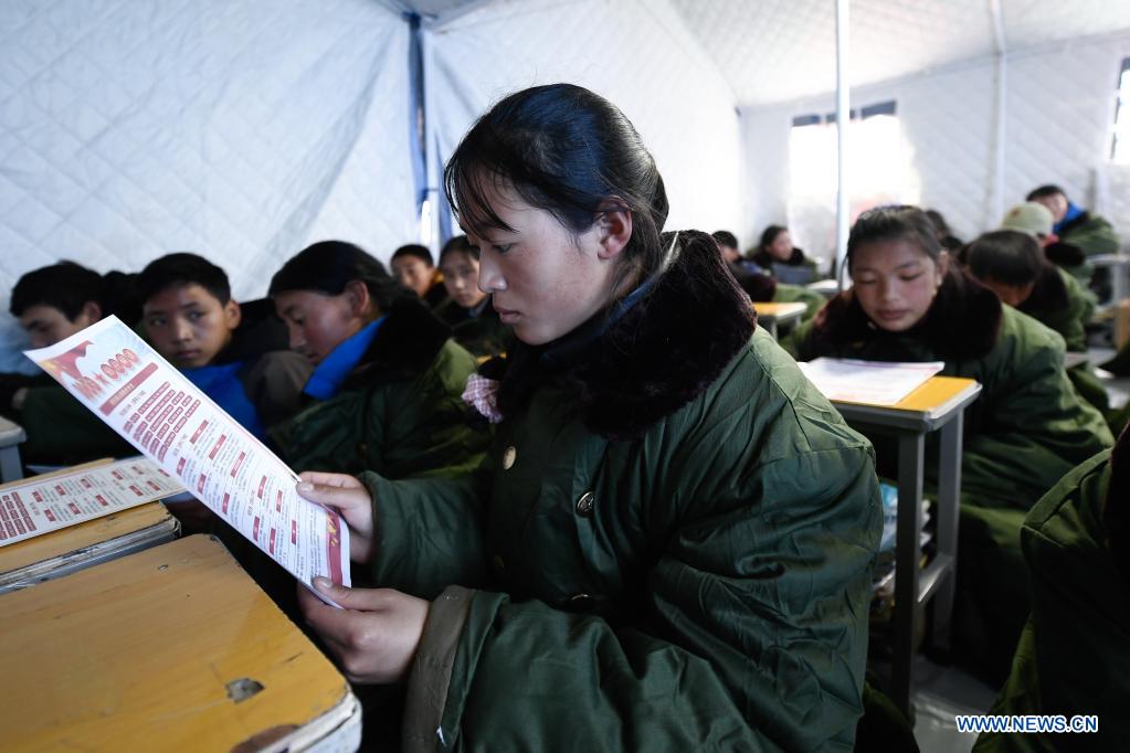 China Focus: Quake-hit areas in China resume school