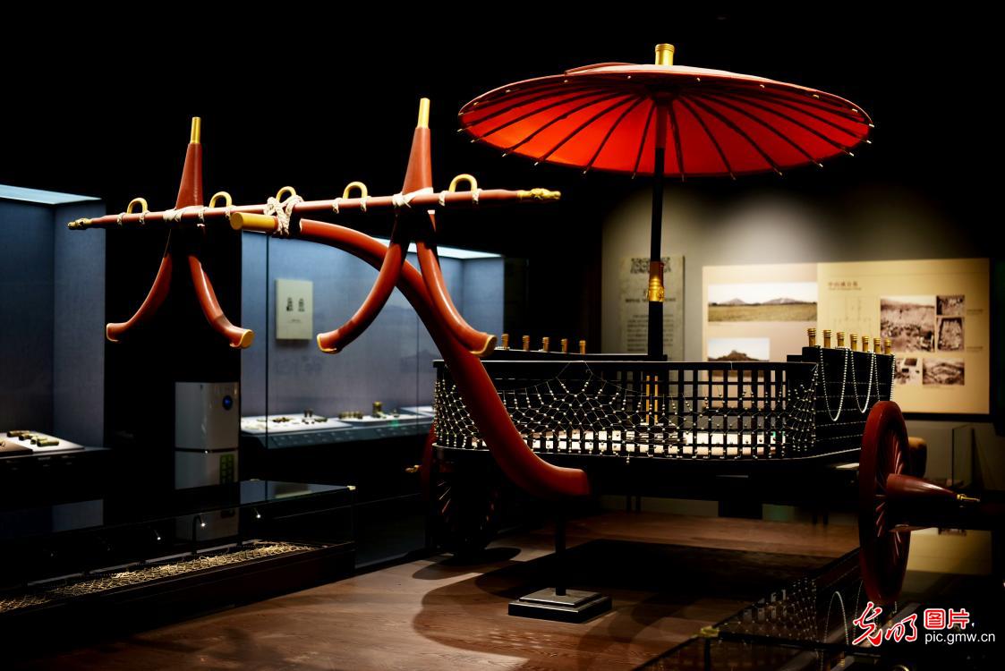 Replica of ancient vehicle in Western Han Dynasty on display at Hebei Provincial Museum