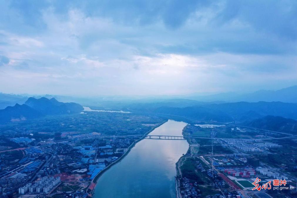 Scenery of Rongjiang River in Liuzhou, S China's Guangxi