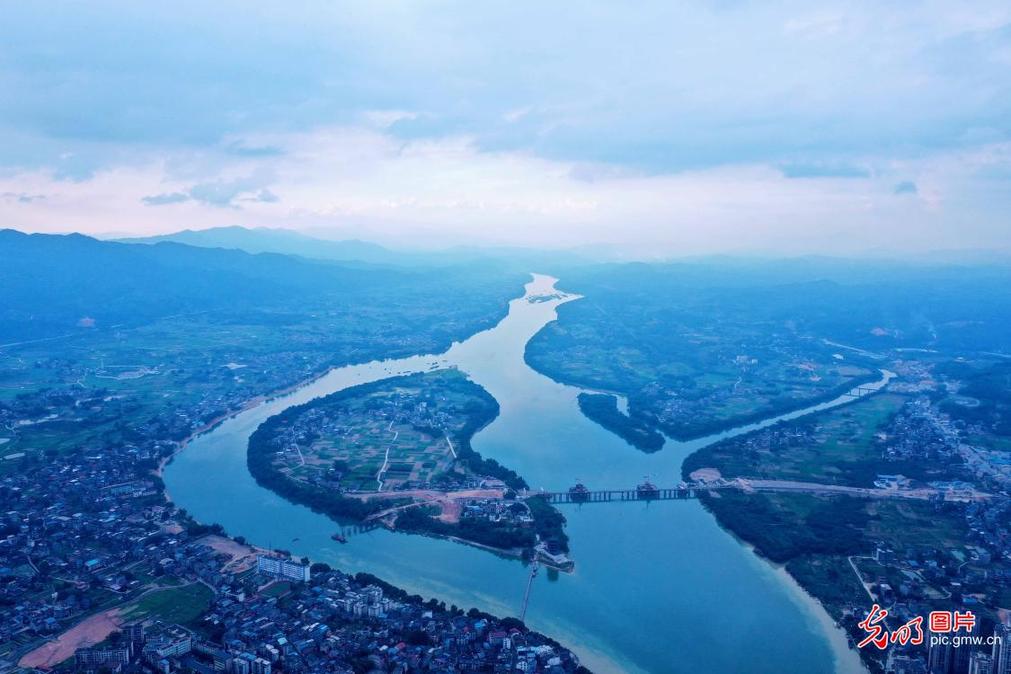 Scenery of Rongjiang River in Liuzhou, S China's Guangxi