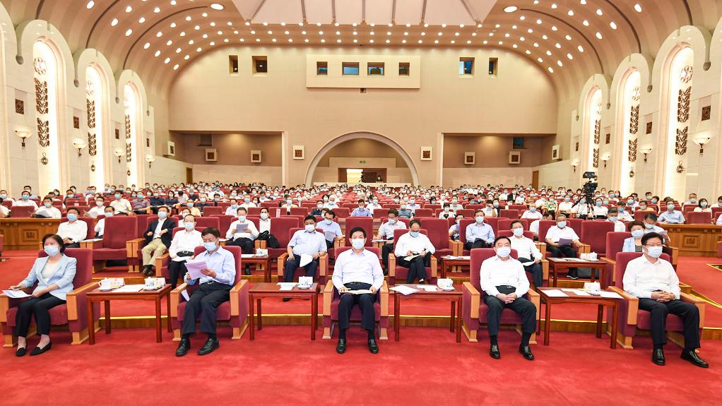 Chinese legislators hear report on CPC history at learning session