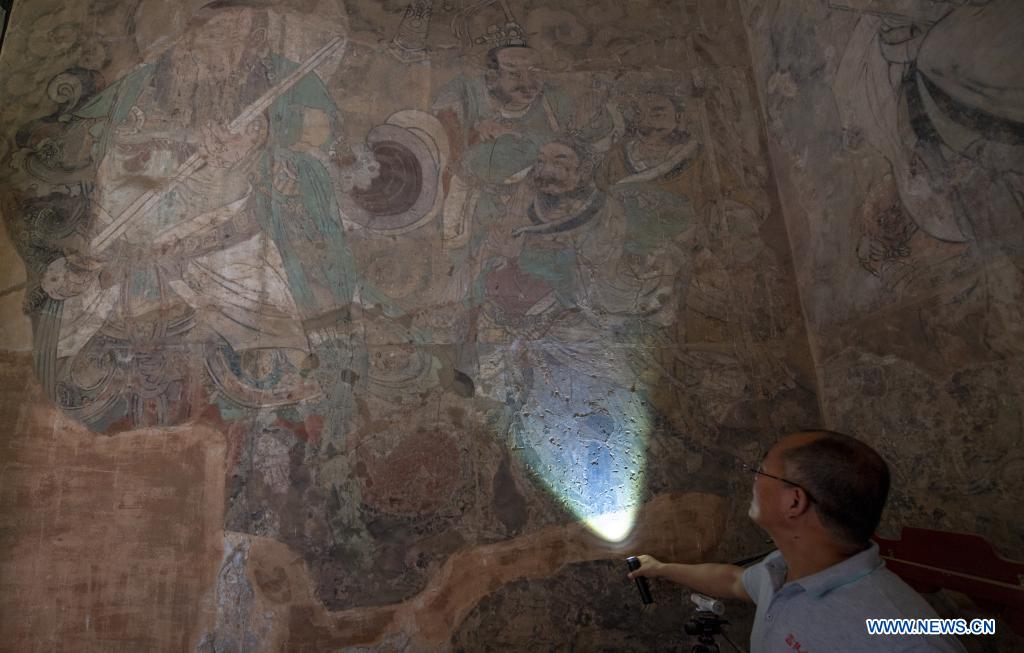 China's largest Taoist temple launches mural restoration