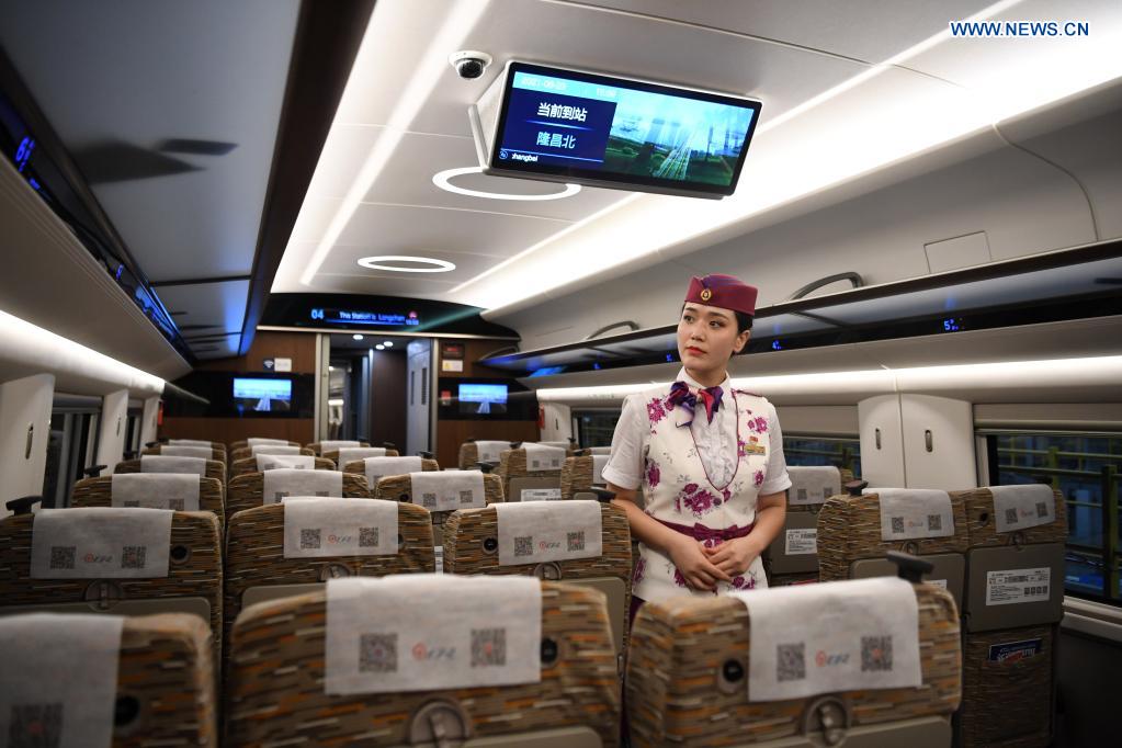 Fuxing intelligent bullet train to be put into service on railway linking Chengdu, Chongqing