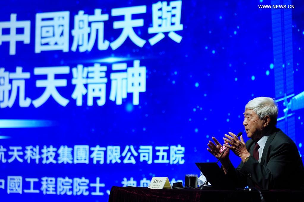 National aerospace scientists give lectures, meet students in Hong Kong