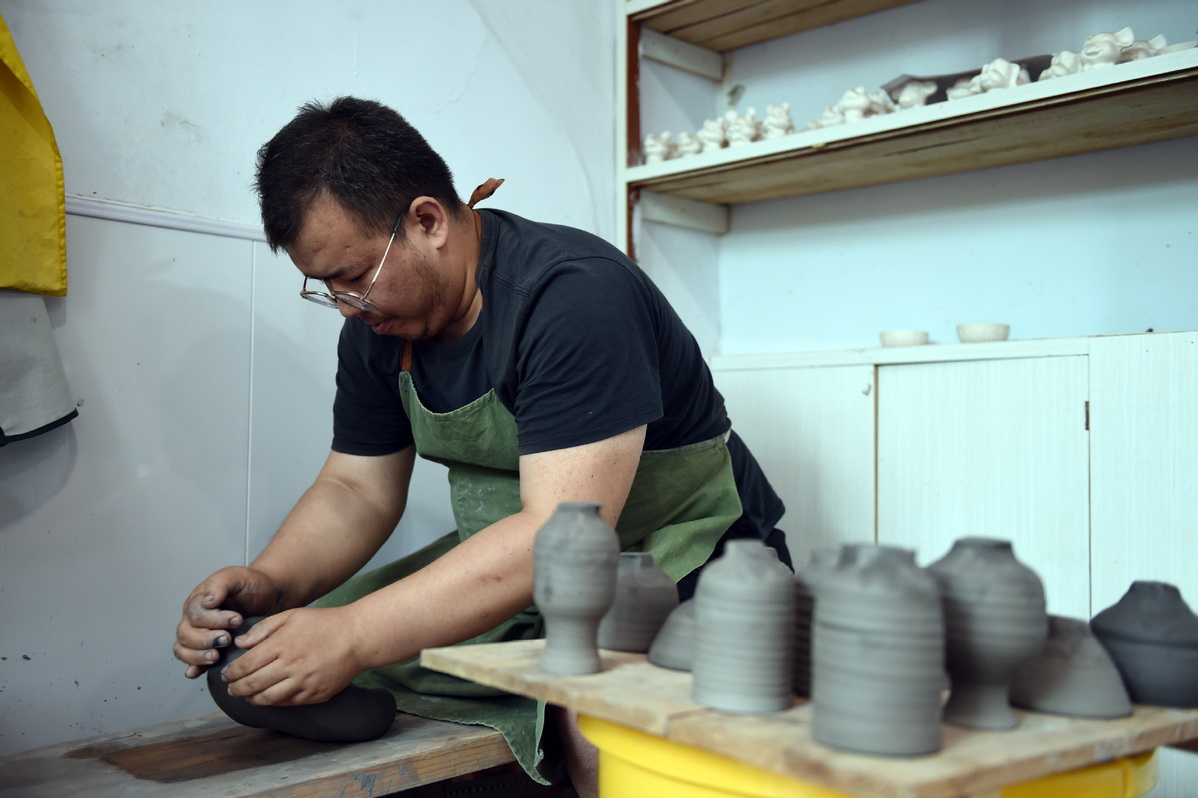 Ancient village evolves into ceramic culture destination