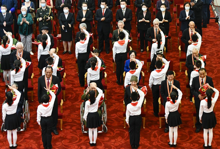 Xi awards highest Party honor to role models ahead of CPC centenary