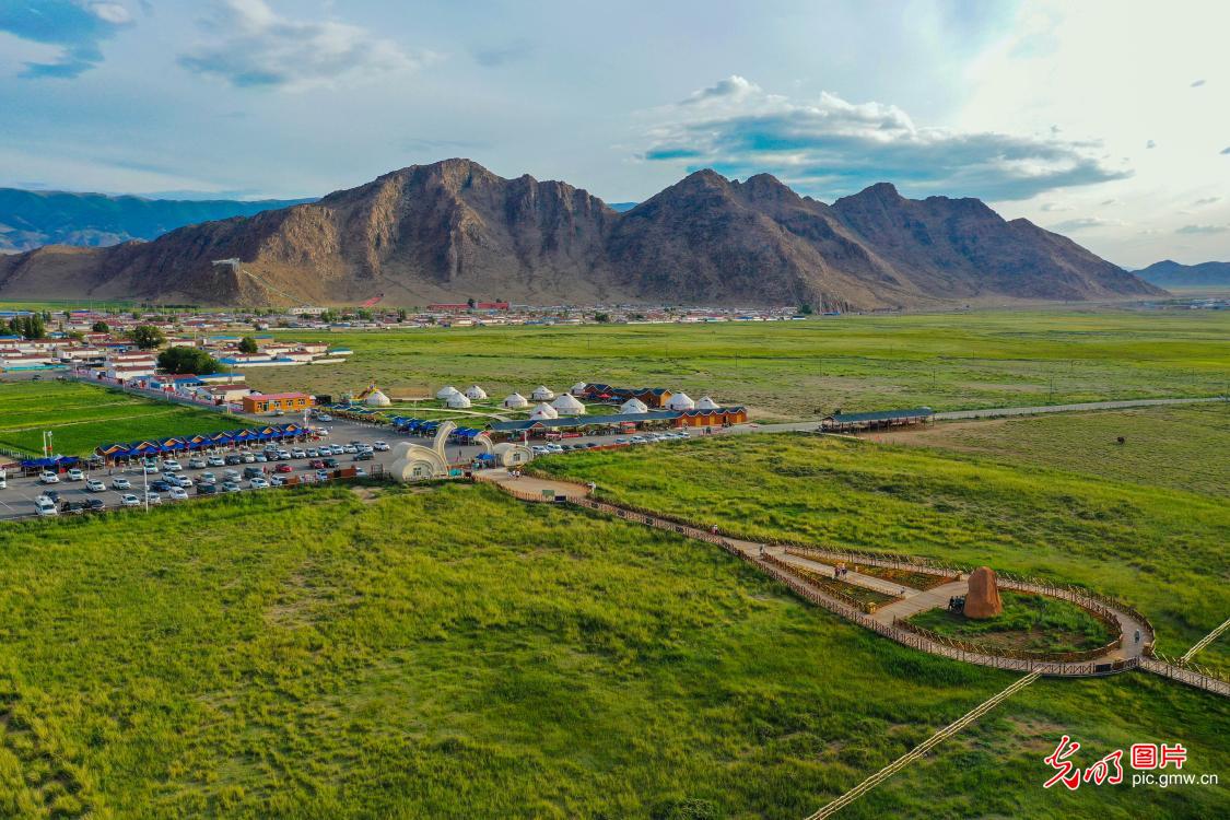 Grassland scenery in NW China's Xinjiang