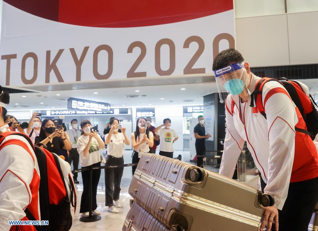 Members of Chinese Olympic delegation arrive in Tokyo