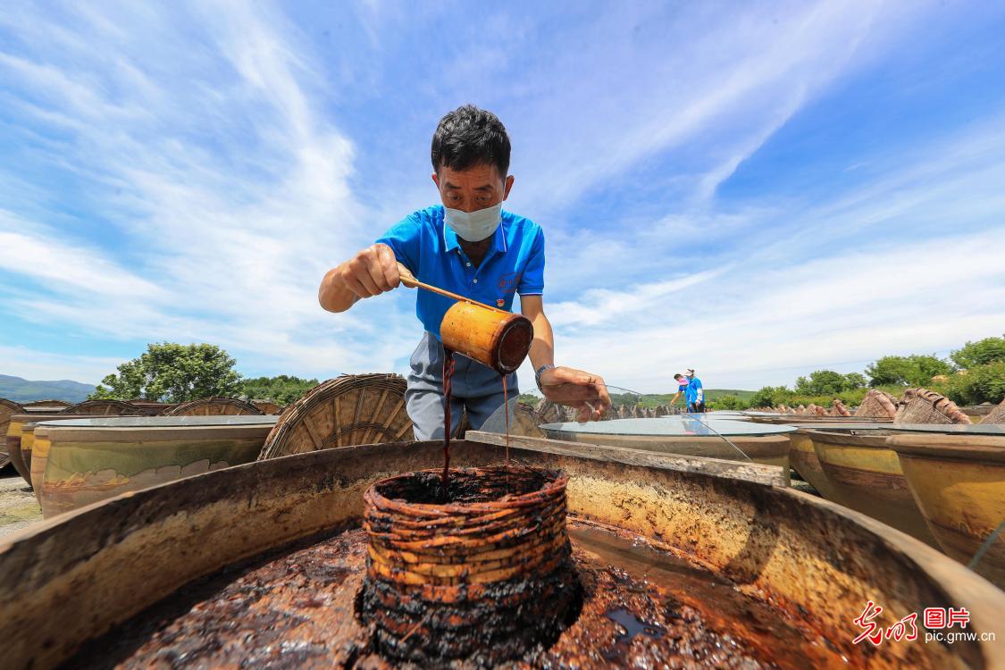 In pics: vinegar brewing technique, provincial intangible cultural heritage of SW China's Guizhou Province
