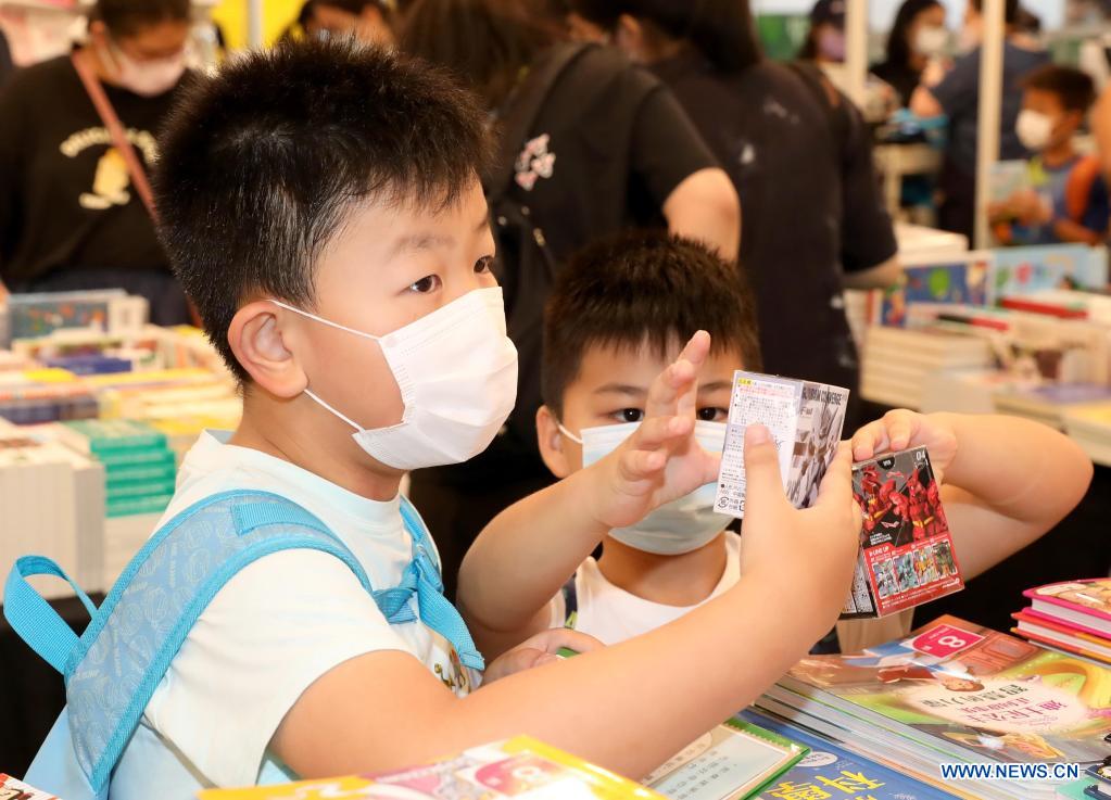 Hong Kong Book Fair draws 830,000 visitors amid COVID-19