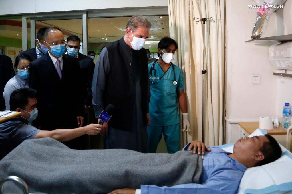 Pakistani foreign minister visits injured Chinese nationals from Dasu terror attack