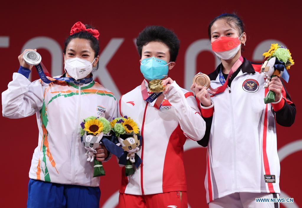 China's Hou Zhihui wins weightlifting women's 49kg gold at Tokyo Olympics