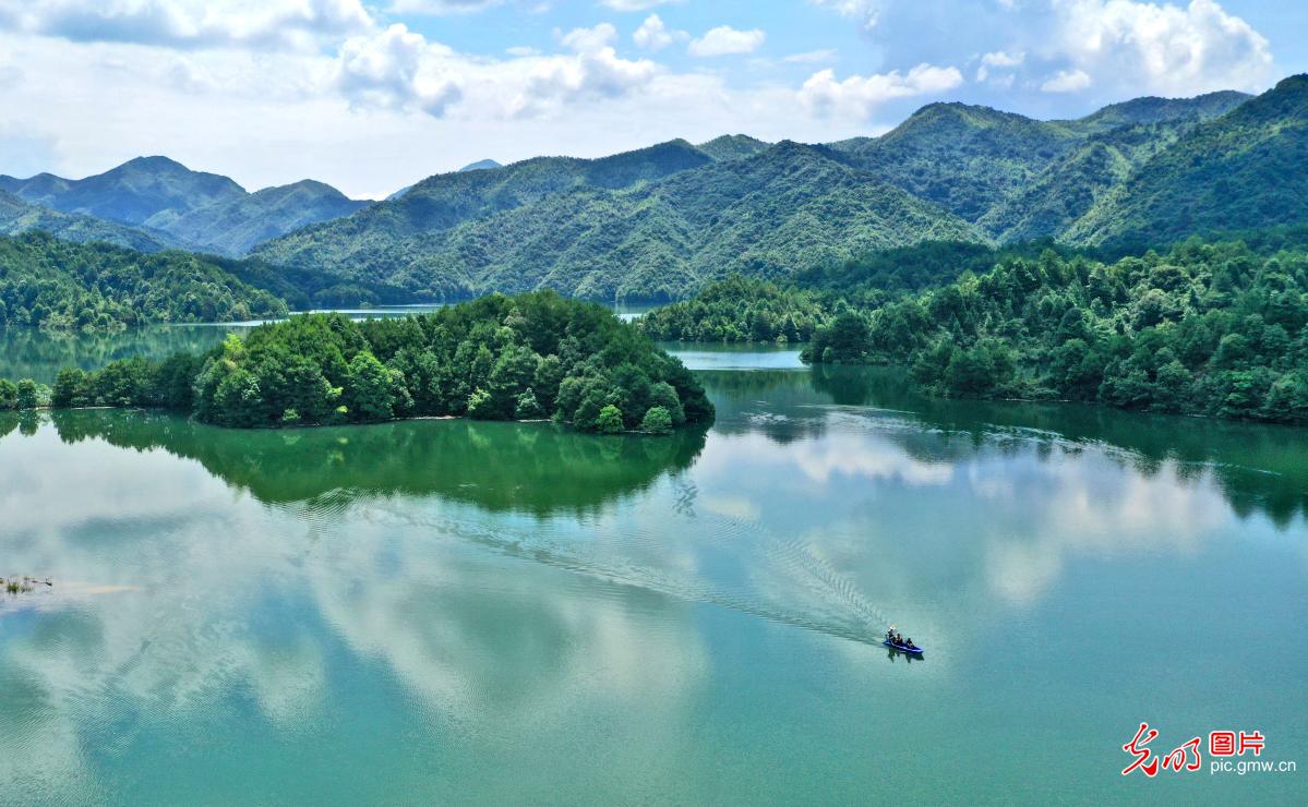 Lake view of the National Forest Park in E China's Jiangxi