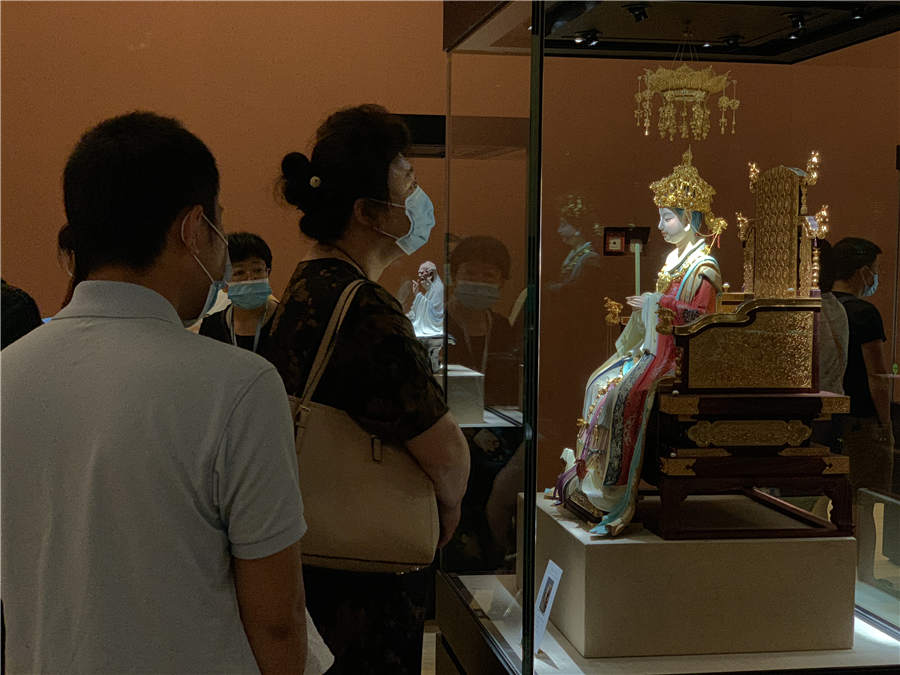 Tianjin Clay Figurine Zhang shines in Beijing