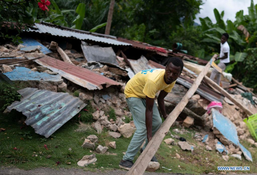 Haiti quake death toll hits 1,419