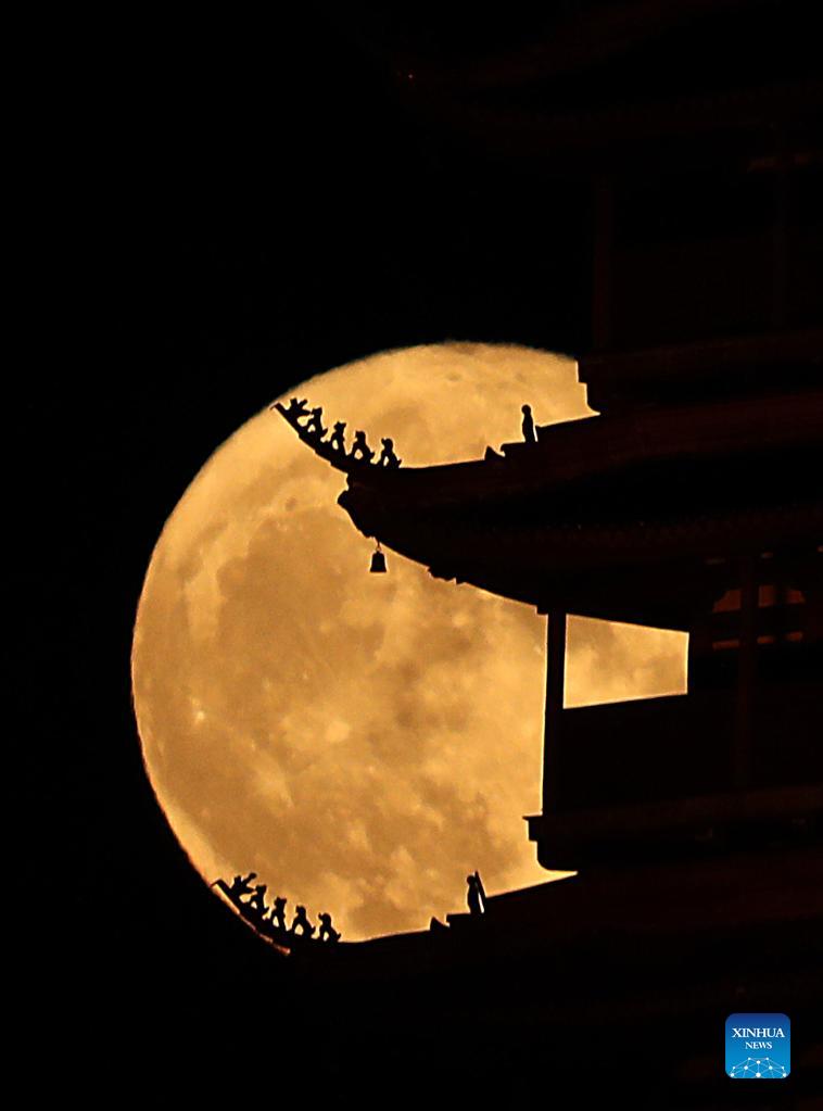 Full moon on Mid-Autumn Festival