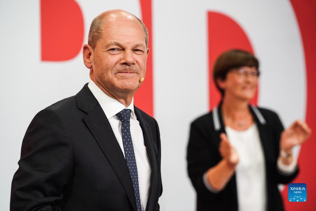 SPD leads slightly in German federal election, situation not yet clear
