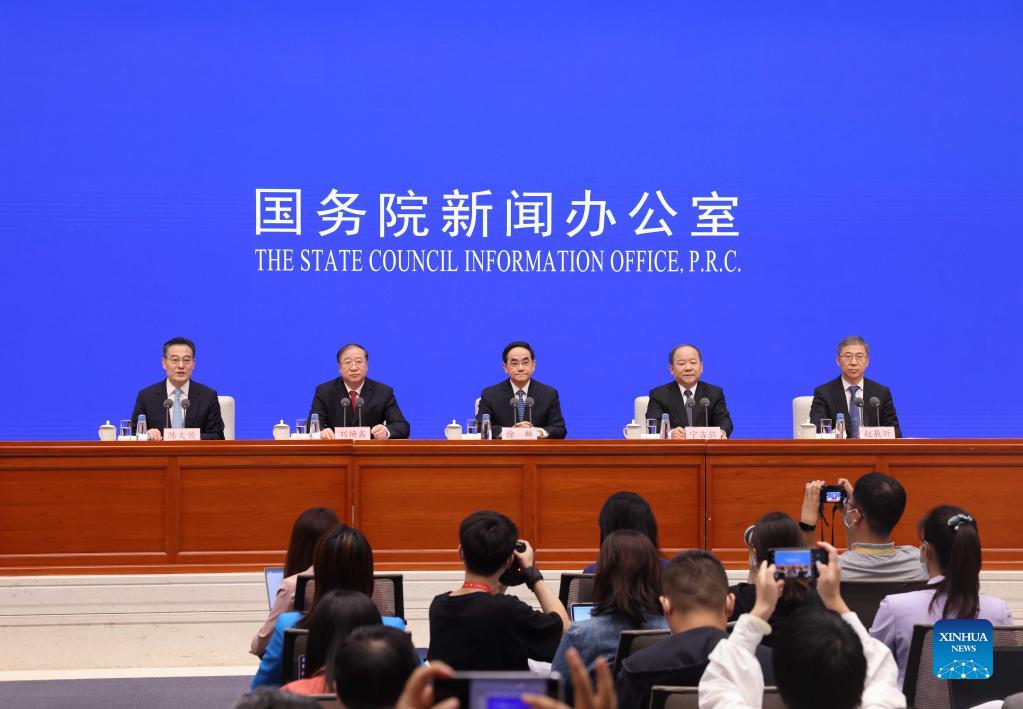 China issues white paper on moderate prosperity