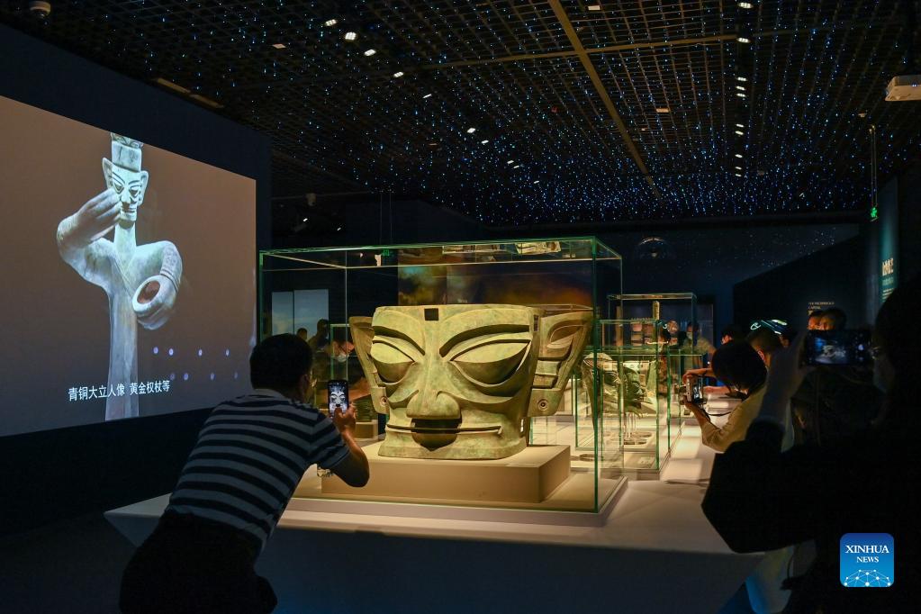 Exhibition featuring Bronze Age civilizations held in Chengdu