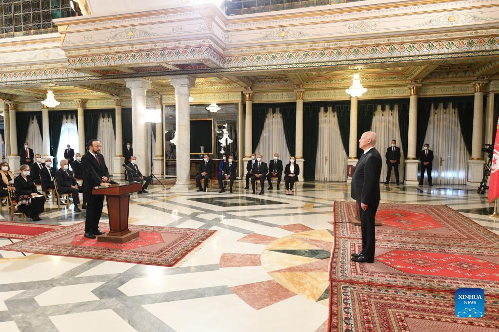 New Tunisian PM announces lineup of gov't