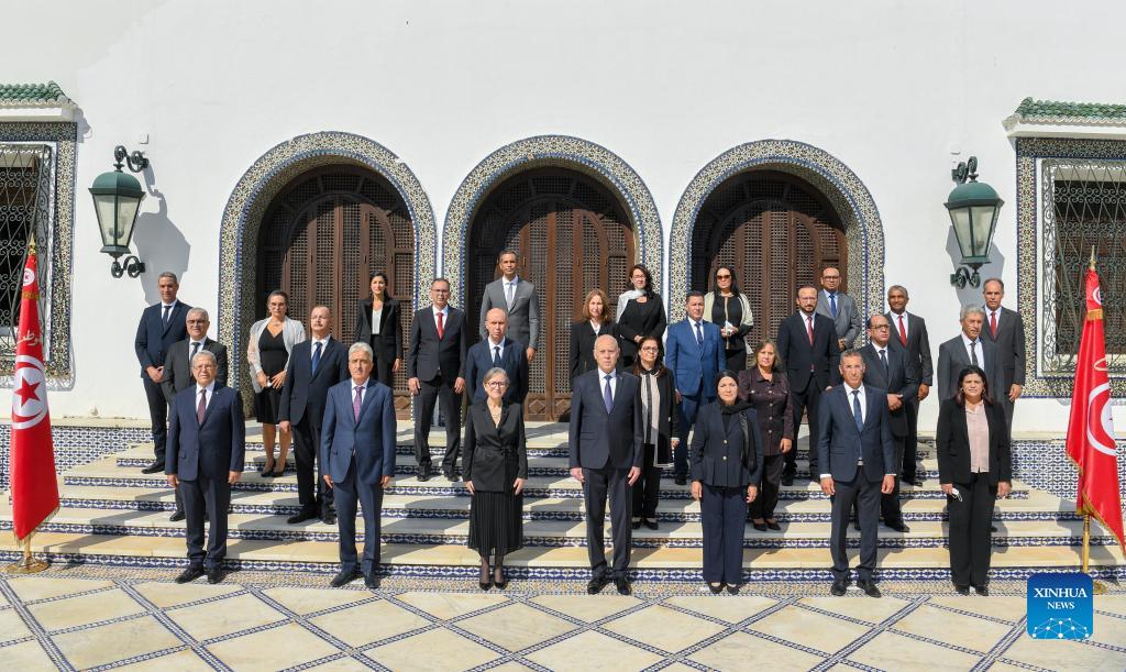 New Tunisian PM announces lineup of gov't