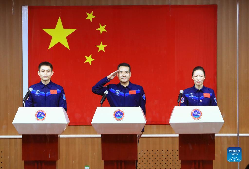 Astronauts of China's Shenzhou-13 mission meet press