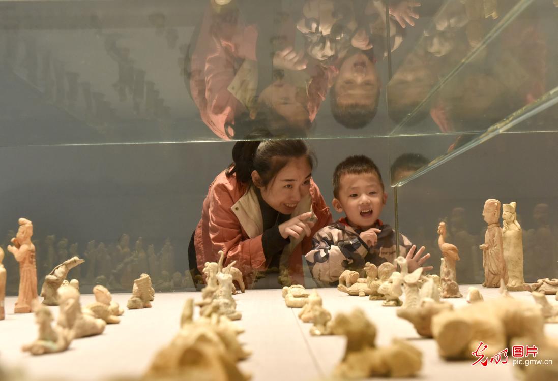 18th 2021 China Jingdezhen International Ceramics Fair opens in E China's Jiangxi