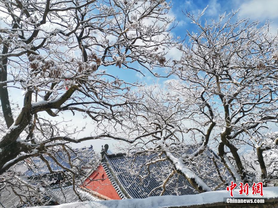 Picturesque Scenery of Mount Tai after snow