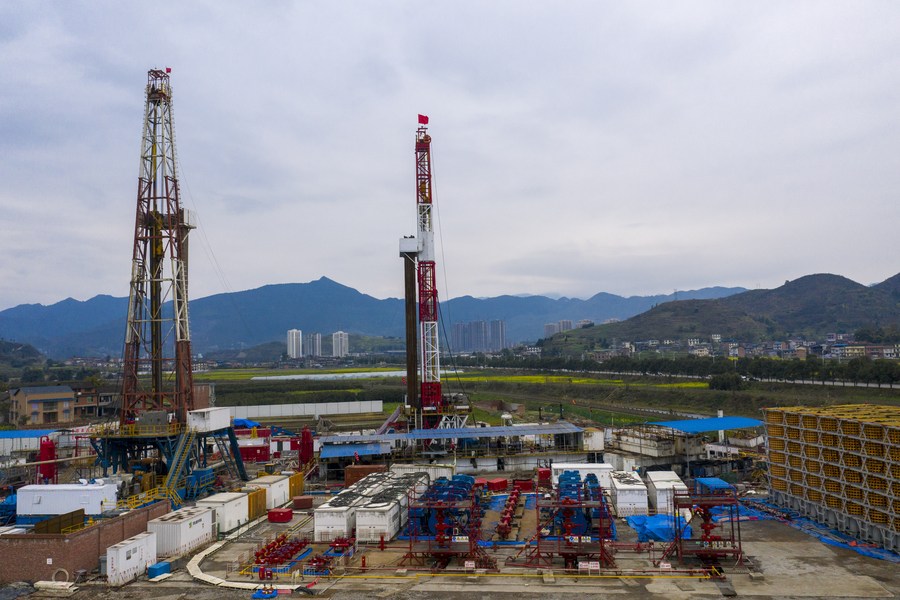 Production hits record high at major shale gas field in China