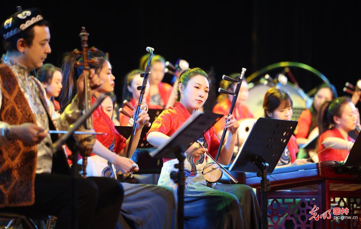 Central Ethnic Song and Dance Ensemble performed in Nantong to welcome the New Year Central Ethnic Song and Dance Ensemble performed in Nantong to welcome the New Year