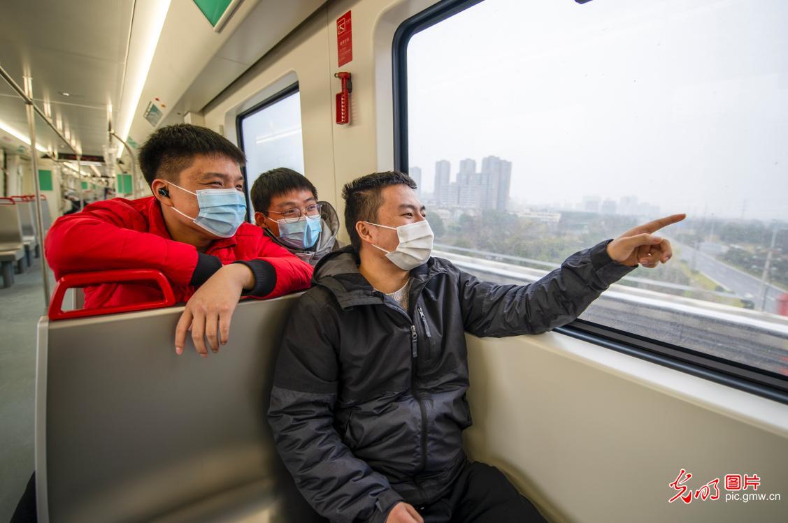 SE China's Zhejiang conducts bullet train trial run